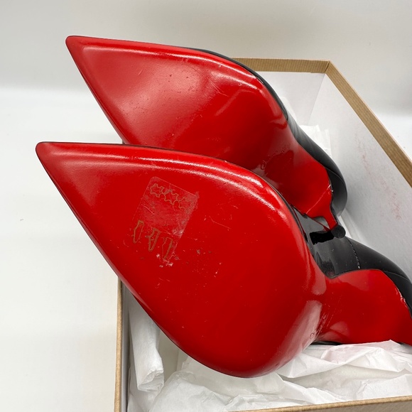 The Classic, chic So Kate - Only tried on! - Picture 7 of 12